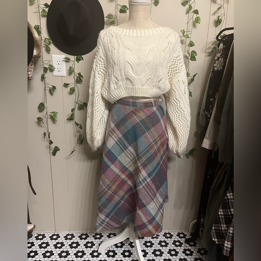 True vintage 1950’s pastel a-line wool skirt